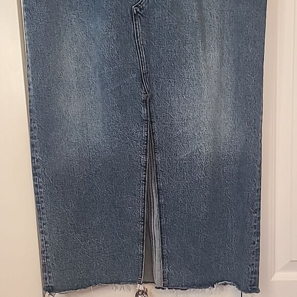 Reformation Nila Long Denim Skirt Medium Wash Size 12 - Picture 5 of 16